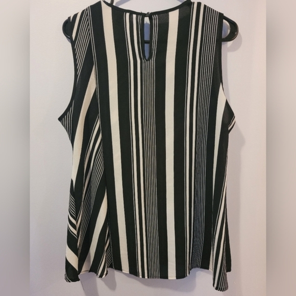 Flowy Faith & Joy Sleevless Blouse - Picture 4 of 4